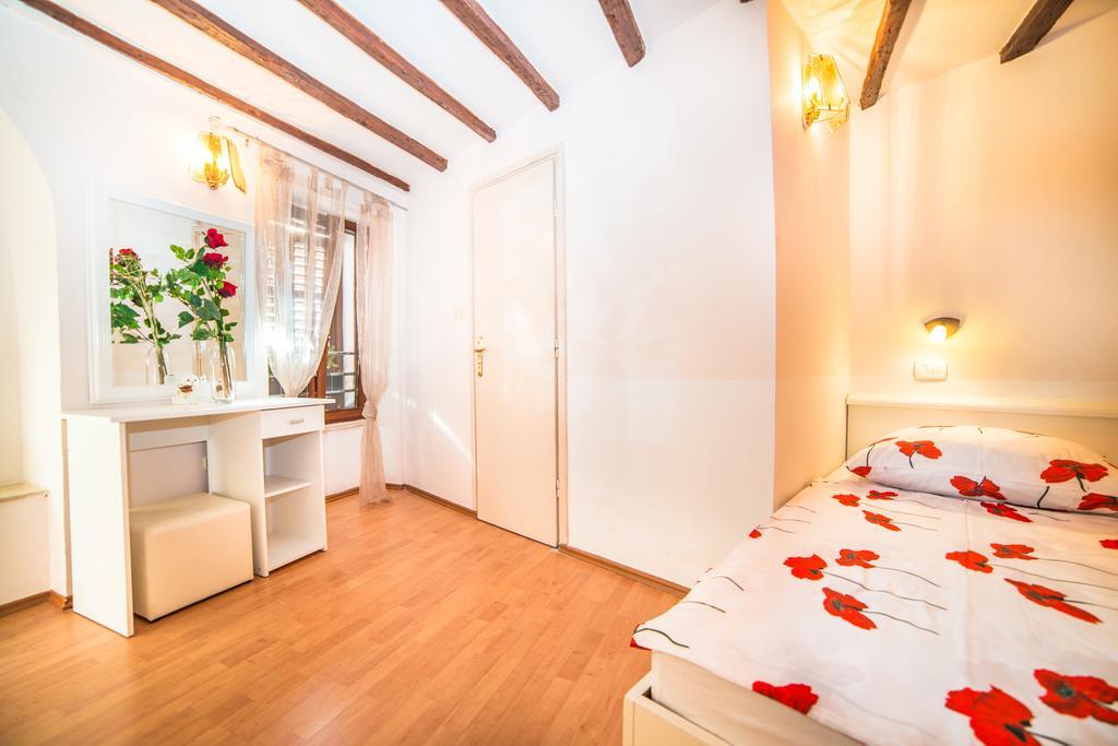 Apartments Dominik Rovinj Kültér fotó